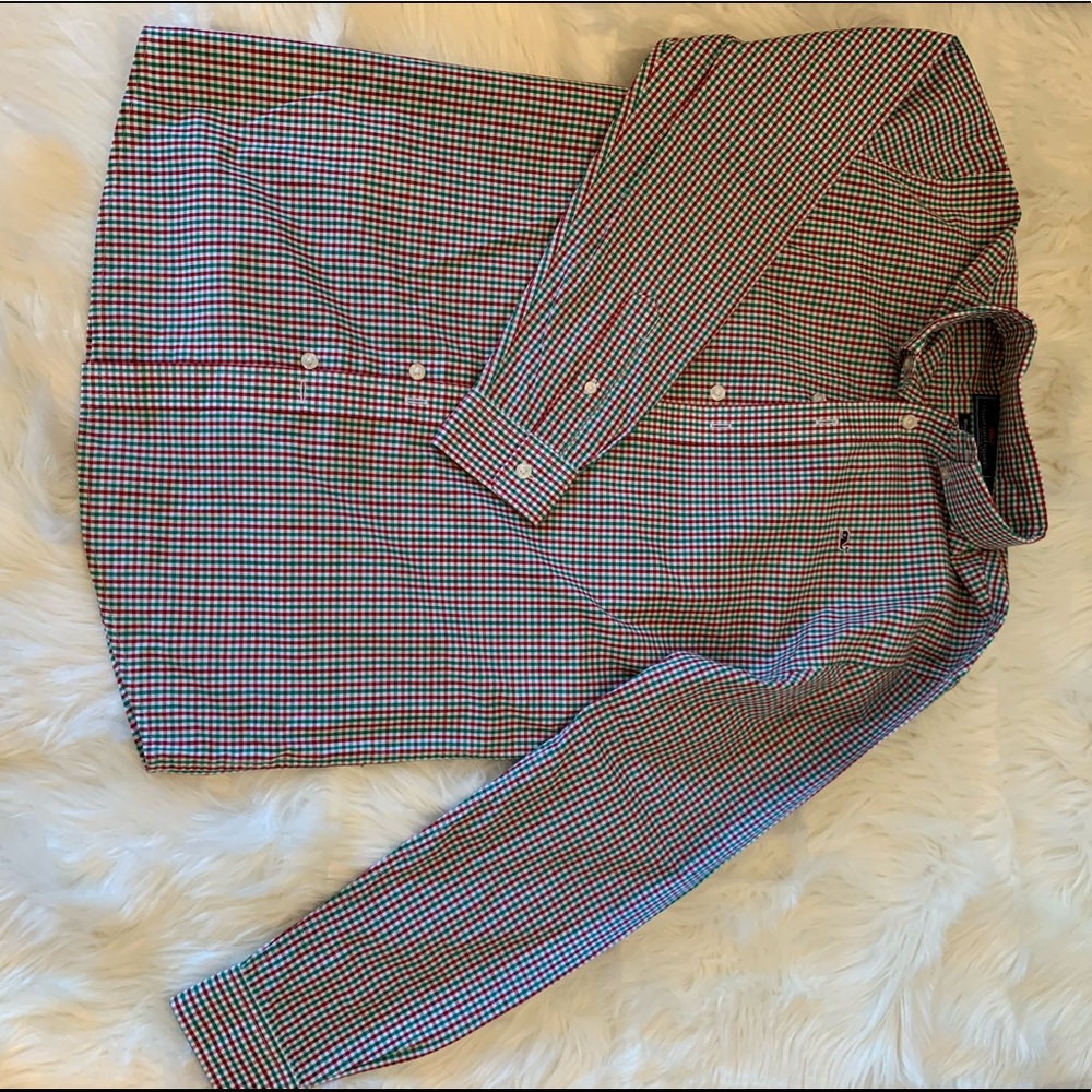 Boys vineyard vines button down shirt
